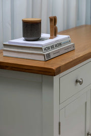 Anubhuti White: 3 Door Sideboard